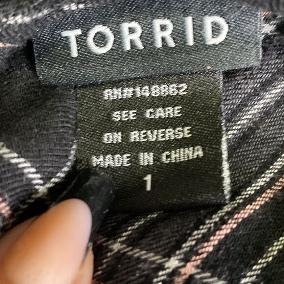 Torrid Peplum Cross Back Rayon Flannel Blouse 1 1X 14-16 Black White Pink Plaid - Picture 6 of 7